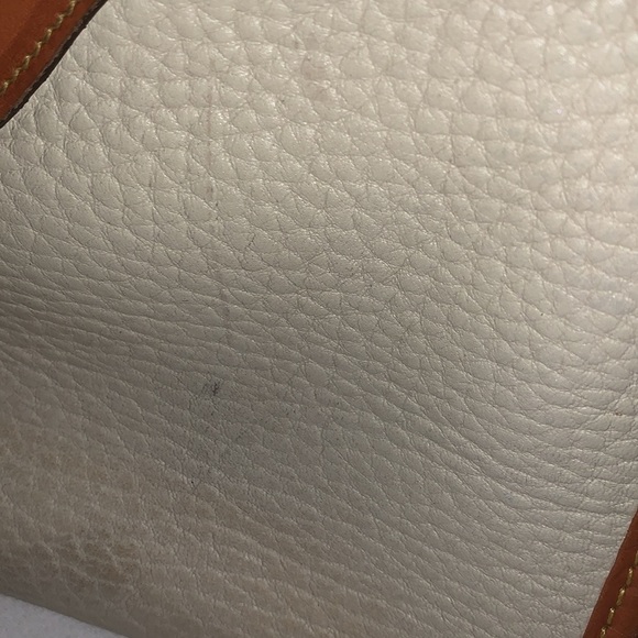 Vintage Gently Loved Dooney & Bourke All Weather Pebbled Leather Crossbody - Picture 3 of 12